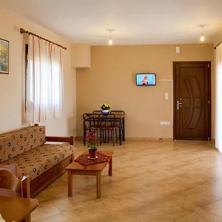 Konstantina Luxury
